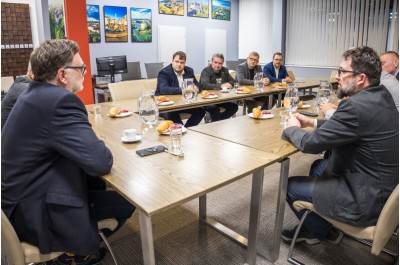 Ministr financí Stanjura debatoval s vedením kraje