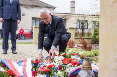 Zástupci kraje si připomněli tragédie z konce druhé světové války
