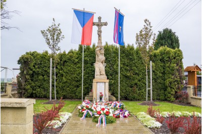 Zástupci kraje si připomněli tragédie z konce druhé světové války