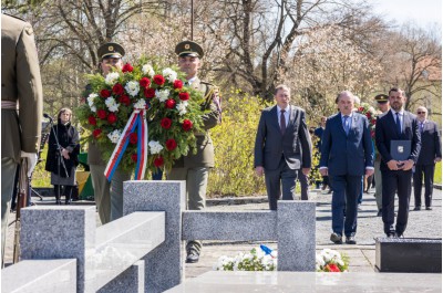 Zástupci kraje si připomněli tragédie z konce druhé světové války