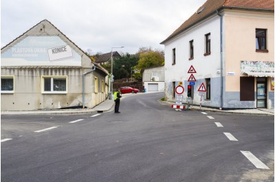 Konice má opravenou silnici i nové chodníky