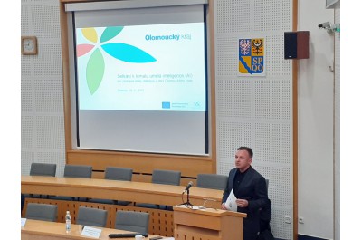 Kraj uspořádal pro starosty obcí a měst seminář o umělé inteligenci