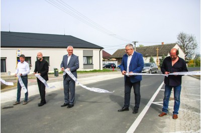 Kraj dokončil opravu další silnice. Tentokrát mezi Troubelicemi a Uničovem