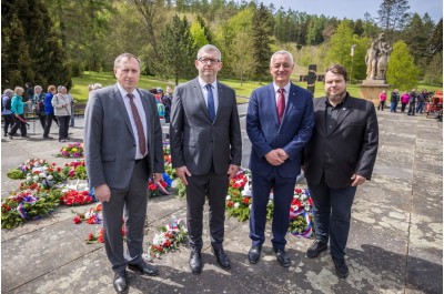 Zástupci kraje si připomněli tragédie konce druhé světové války a Den vítězství