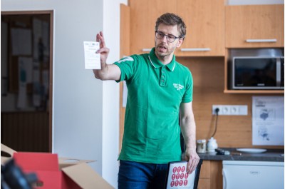 Žáci v kraji sbírají vysloužilé mobilní telefony
