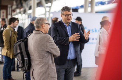 Po kolejích jezdí nové šelmy. Nabízí pohodlí a nevídanou rychlost