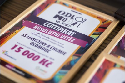 Žáci v kraji vysbírali téměř dva a půl tisíce starých mobilů