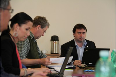 kulaty-stul-003.jpg