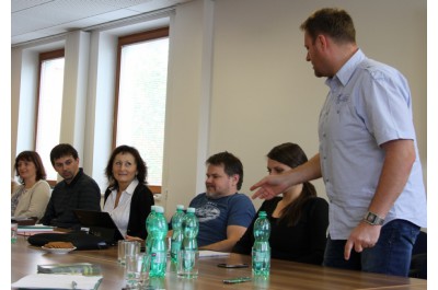 kulaty-stul-008.jpg