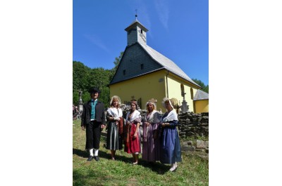 historicky-kroj-podesni.jpg