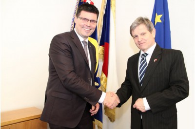 Náměstek Alois Mačák s velvyslancem Markusem-Alexandrem Antoniettim