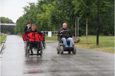Hejtman Rozbořil zahájil Olomouckou štafetu na vozíku