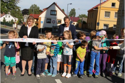 Hejtman Rozbořil otevřel novou křižovatku v Hustopečích nad Bečvou