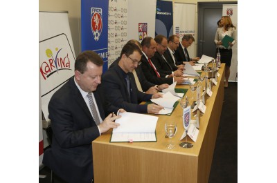Hejtman Rozbořil podepsal memorandum o vzniku Regionální fotbalové akademie