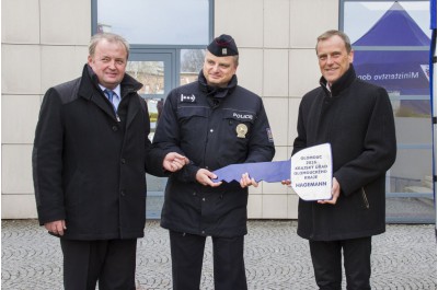 Olomoucký kraj pořídil speciální auto ke kontrole nákladních vozidel a autobusů