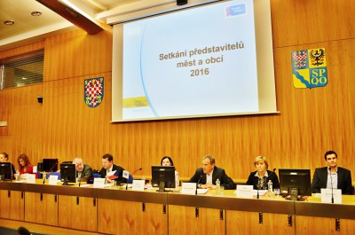 Hejtman Rozbořil vystoupil na setkání představitelů měst a obcí