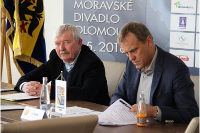 Cenu veřejnosti v oblasti kultury za rok 2015 vyhrála v internetovém hlasování kniha Příběhy uničovské archeologie  