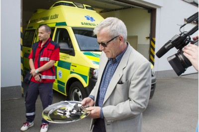 Nové sanitky pro Zdravotnickou záchrannou službu Olomouckého kraje. Jezdit budou na Šumpersku a Jesenicku
