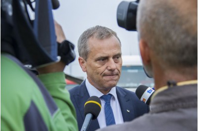 Poprvé v terénu. Speciální policejní auto, které koupil Olomoucký kraj, nasazeno při dopravně bezpečnostní akci v Kocourovci