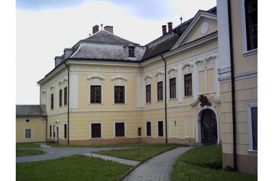 Nové využití pro zámek v Žádlovicích. Archeologické centrum Olomouc sem přesune depozitář