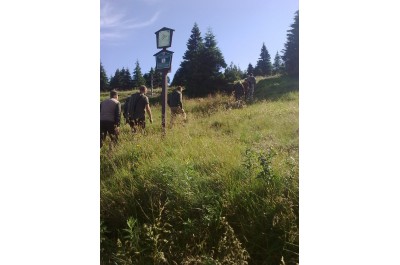 Omezení cyklistů a turistů v Jeseníkách kvůli opravě cesty i těžbě