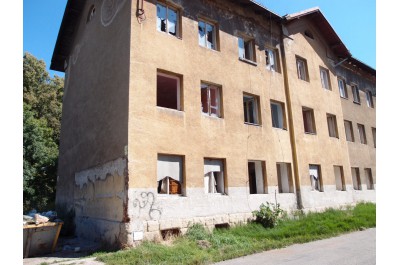 Radní chtějí koupit zpět někdejší ghetto ve Škodově ulici
