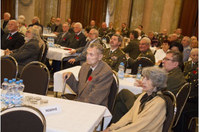 Hejtman uctil památku obětí vojenských konfliktů a poděkoval válečným veteránům