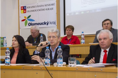 Krajská rada seniorů má nové vedení. Post předsedkyně obhájila Milena Hesová
