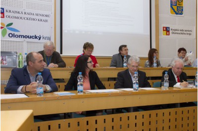 Krajská rada seniorů má nové vedení. Post předsedkyně obhájila Milena Hesová