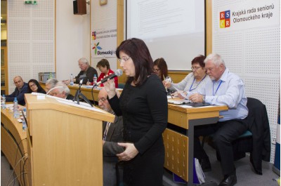 Krajská rada seniorů má nové vedení. Post předsedkyně obhájila Milena Hesová