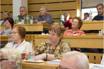 Krajská rada seniorů má nové vedení. Post předsedkyně obhájila Milena Hesová