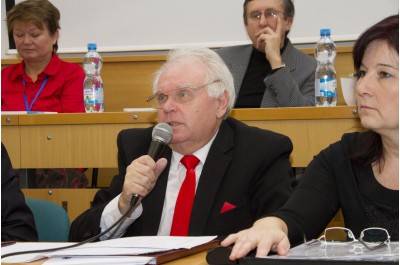 Krajská rada seniorů má nové vedení. Post předsedkyně obhájila Milena Hesová