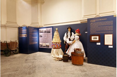 Vlastivědné muzeum v Olomouci otevřelo výstavu o císaři Františku Josefovi I. Vernisáže se zúčastnil i hejtman Oto Košta
