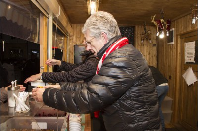 Punč s hejtmanem opět lákal. Výtěžek poputuje na dobročinné účely