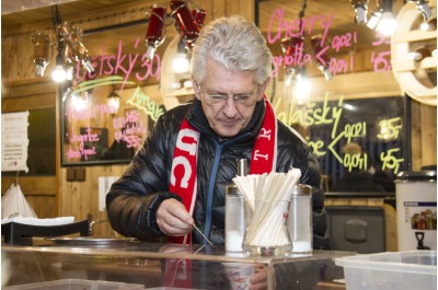 Punč s hejtmanem opět lákal. Výtěžek poputuje na dobročinné účely