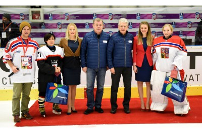 Hejtman Košta se v Přerově zúčastnil zahájení Mistrovství světa IIHF žen do osmnácti let v ledním hokeji 