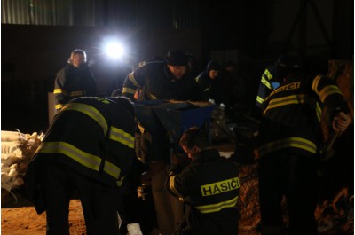 Rychlé tání sněhu způsobilo celkem devět mimořádných událostí v kraji. Se situací se osobně na místě seznámil i hejtman Košta