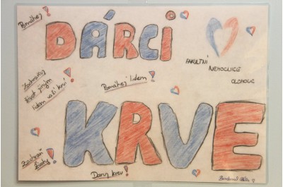 Hejtman Košta a rektor Univerzity Palackého dnes darovali krev