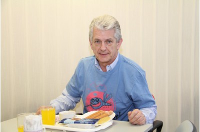 Hejtman Košta a rektor Univerzity Palackého dnes darovali krev