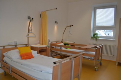 Jesenická nemocnice slavnostně otevřela zrekonstruovanou Léčebnu dlouhodobě nemocných 