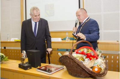 Prezident Miloš Zeman zahájil návštěvu Olomouckého kraje