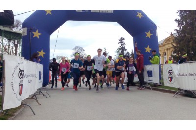 Pro účast ve finále Juniorského maratonu si doběhli gymnazisté z Olomouce a Šumperku                     foto: RunCzech