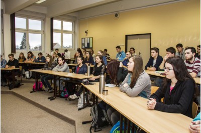Upozornění pro deváťáky a jejich rodiče: přijímačky na střední školy v náhradním termínu          ilustrační foto 