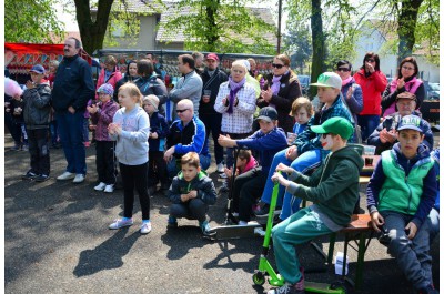 Den se složkami integrovaného záchranného systému v Brodku u Přerova               foto: Jan Teimer