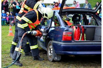 Den se složkami integrovaného záchranného systému v Brodku u Přerova               foto: Jan Teimer