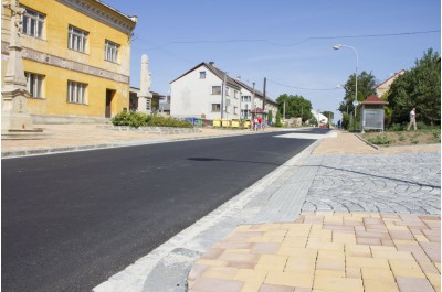 Náměstek hejtmana Jan Zahradníček otevřel zrekonstruovaný průtah Odrlicemi