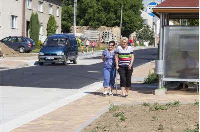 Náměstek hejtmana Jan Zahradníček otevřel zrekonstruovaný průtah Odrlicemi