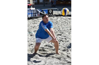 Volejbalistky Olomouce a Šternberku bavily Horní náměstí při beachové show