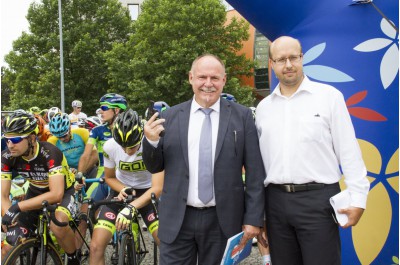 Druhým dnem pokračuje Czech Cycling Tour. Dnešní etapu odstartoval hejtman Ladislav Okleštěk