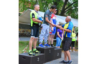 Na kola sedli závodníci všech generací          Foto: Jan Teimer